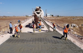 Büyükşehir yol yapım çalışmalarını sürdürüyor