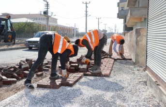 Büyükşehir’sen Akçakale’de üst yapı çalışması