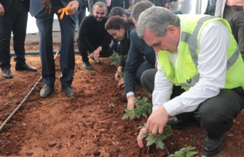 Büyükşehir’den çiftçilere destek