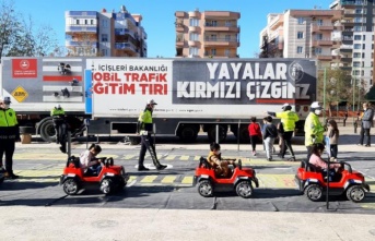 Öğrencilere trafik eğitimi verildi