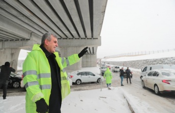 Başkan Beyazgül kar çalışmasına katıldı