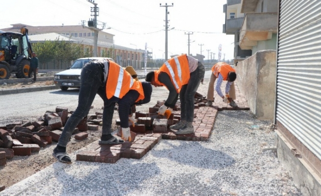 Büyükşehir’sen Akçakale’de üst yapı çalışması