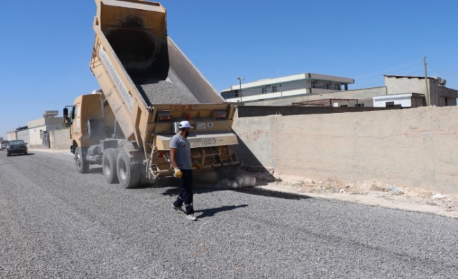 Büyükşehir kırsalda yol yapımını sürdürüyor