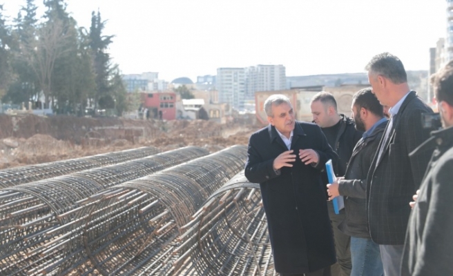 Başkan Beyazgül balıkayağı bulvarı köprülü kavşağını inceledi