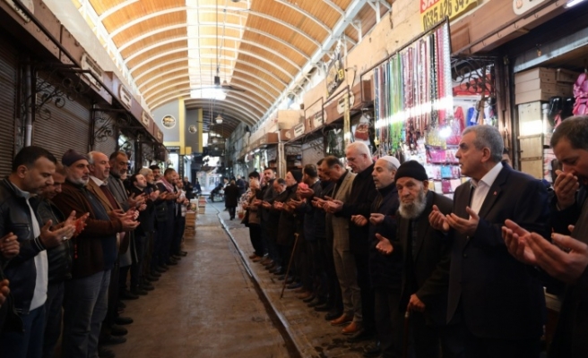 BAŞKAN BEYAZGÜL ESNAF DUASINA KATILDI