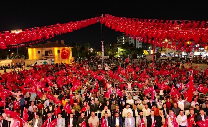 Urfalılar 15 Temmuz’da Rabia Meydanını Doldurdu